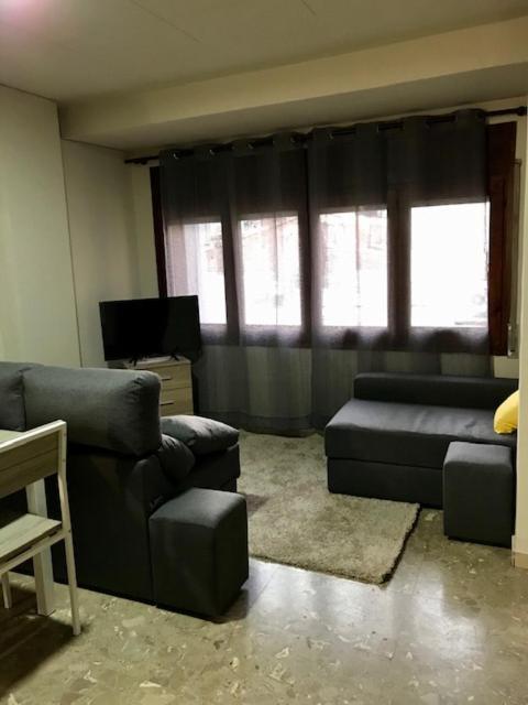 Apartament Encantador Al Centre De Vic Aptgarbi Eksteriør bilde