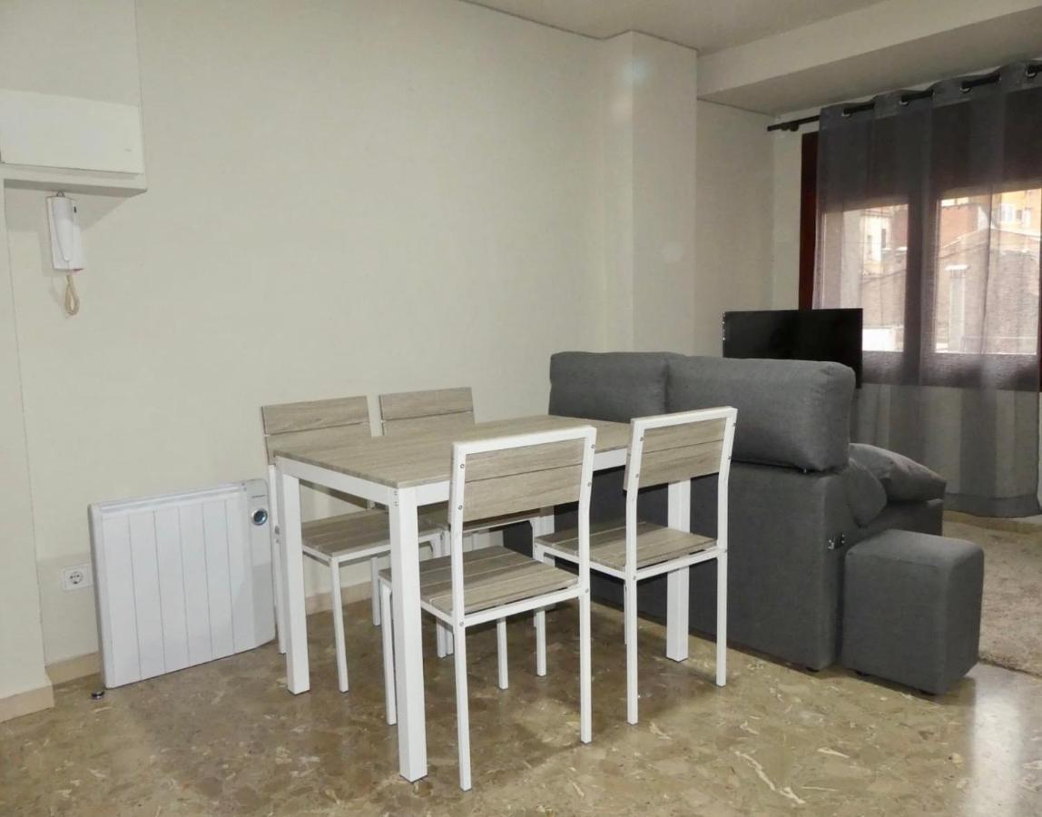 Apartament Encantador Al Centre De Vic Aptgarbi Eksteriør bilde